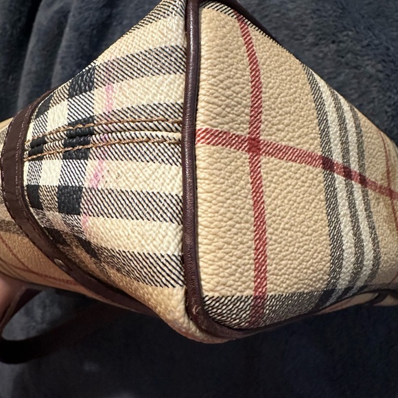 Burberry bag - Picture 4 of 10